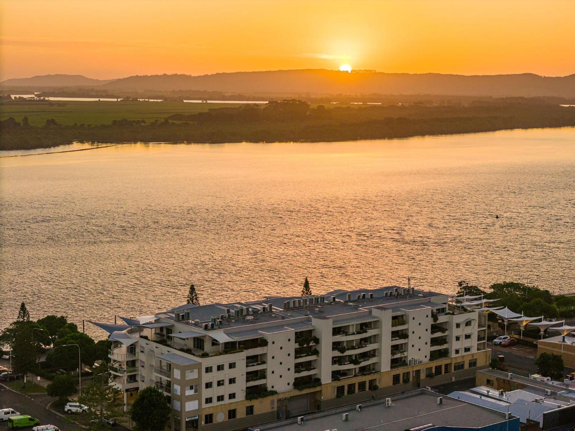 Riverside Holiday Apartments Балина Екстериор снимка