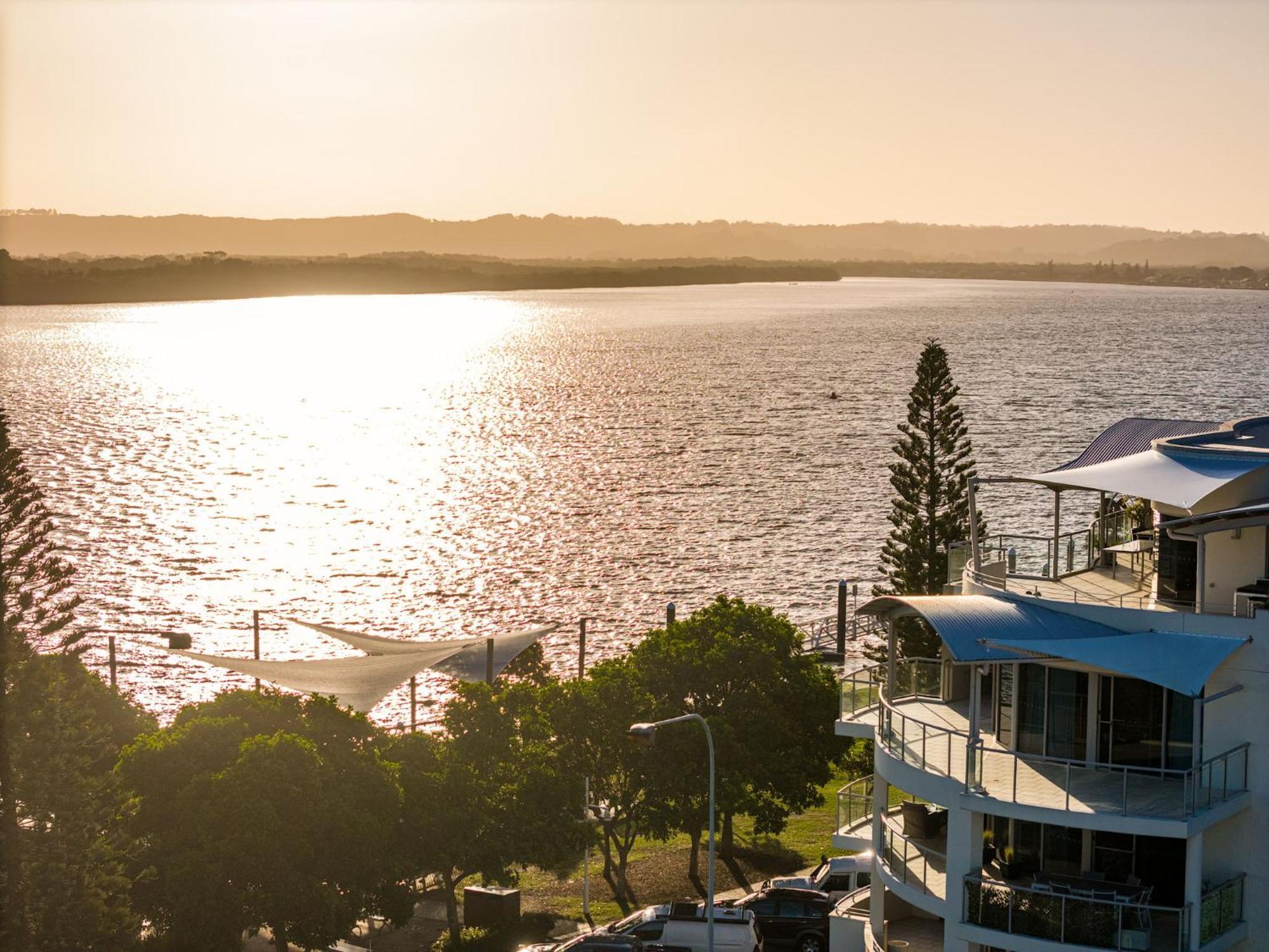 Riverside Holiday Apartments Балина Екстериор снимка
