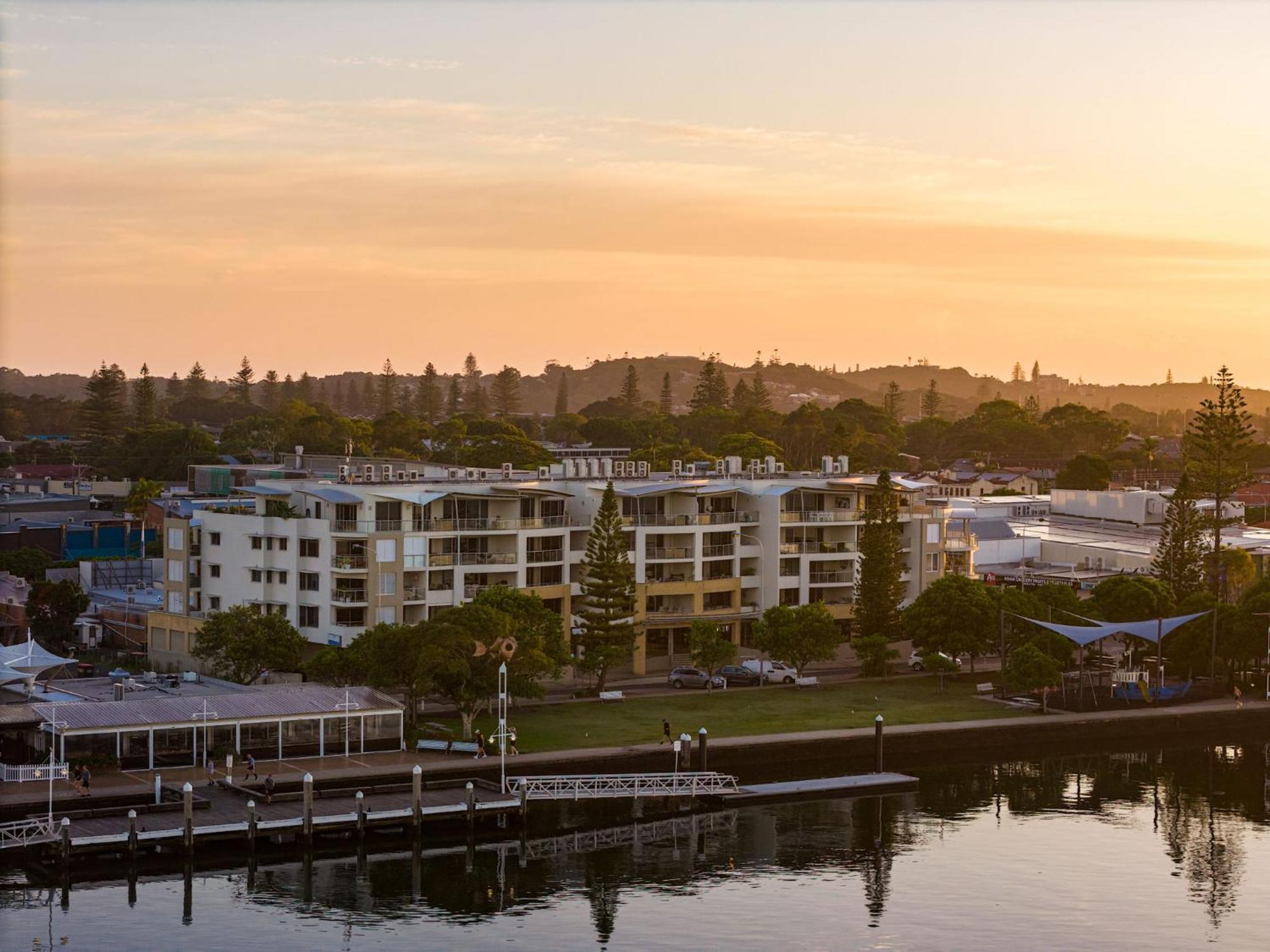 Riverside Holiday Apartments Балина Екстериор снимка